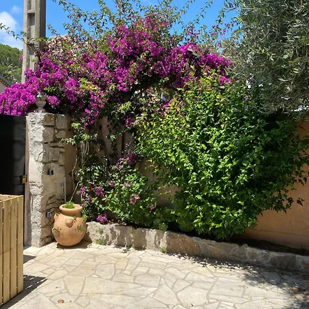 3p Calme En Rdj - Quiet 2 Bedroom With Large Terrace Апартаменты Канны